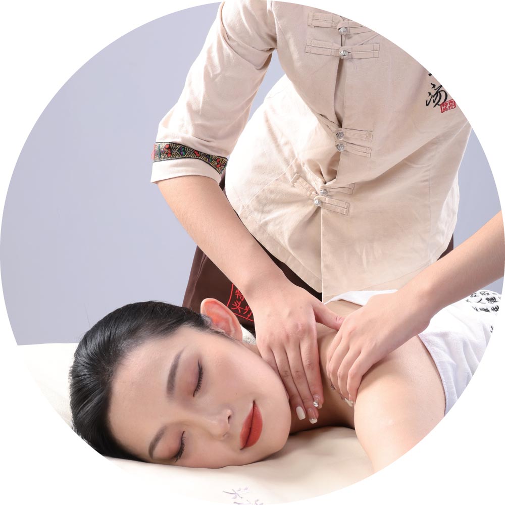 CLASSIC Full-Body Herbal Revitalisation RM399 (150 mins) 